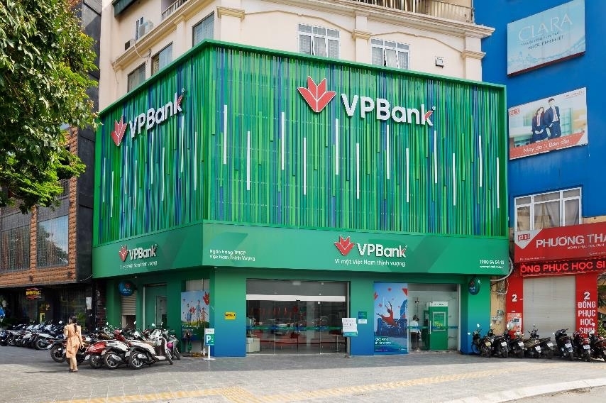 Từ vị trí thứ 8, VPBank đã vượt lên dẫn đầu danh sách 1000 doanh nghiệp nộp thuế lớn nhất năm 2022.