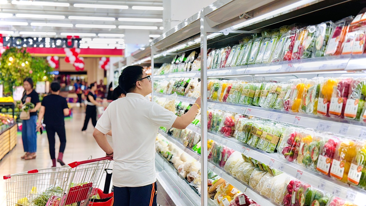 Đa dạng sản phẩm phục vụ nhu cầu mua sắm của khách hàng.