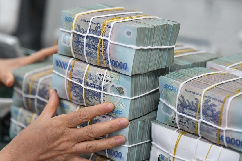 Hiện, lãi suất cho vay ngắn hạn vào khoảng 7%/năm và dài hạn khoảng 10%/năm.