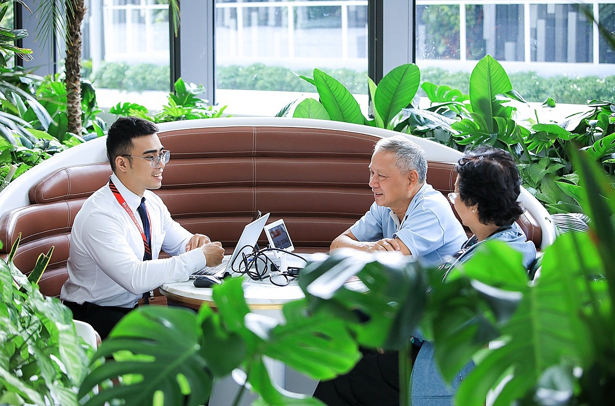 Techcombank kết thúc quý 3 năm 2023 với số lượng khách hàng lên tới gần 13 triệu, tăng thêm khoảng 2,2 triệu khách hàng được thu hút mới.