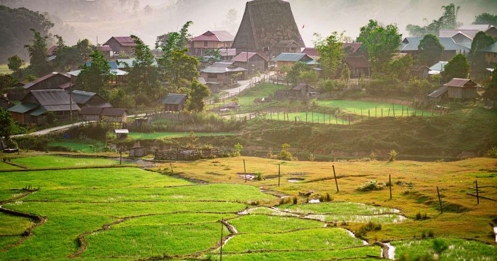 Làng cổ Vi Rơ Ngheo nổi tiếng có phong cảnh thiên nhiên đẹp và hấp dẫn, là lợi thế cho HTX khai thác du lịch cộng đồng.