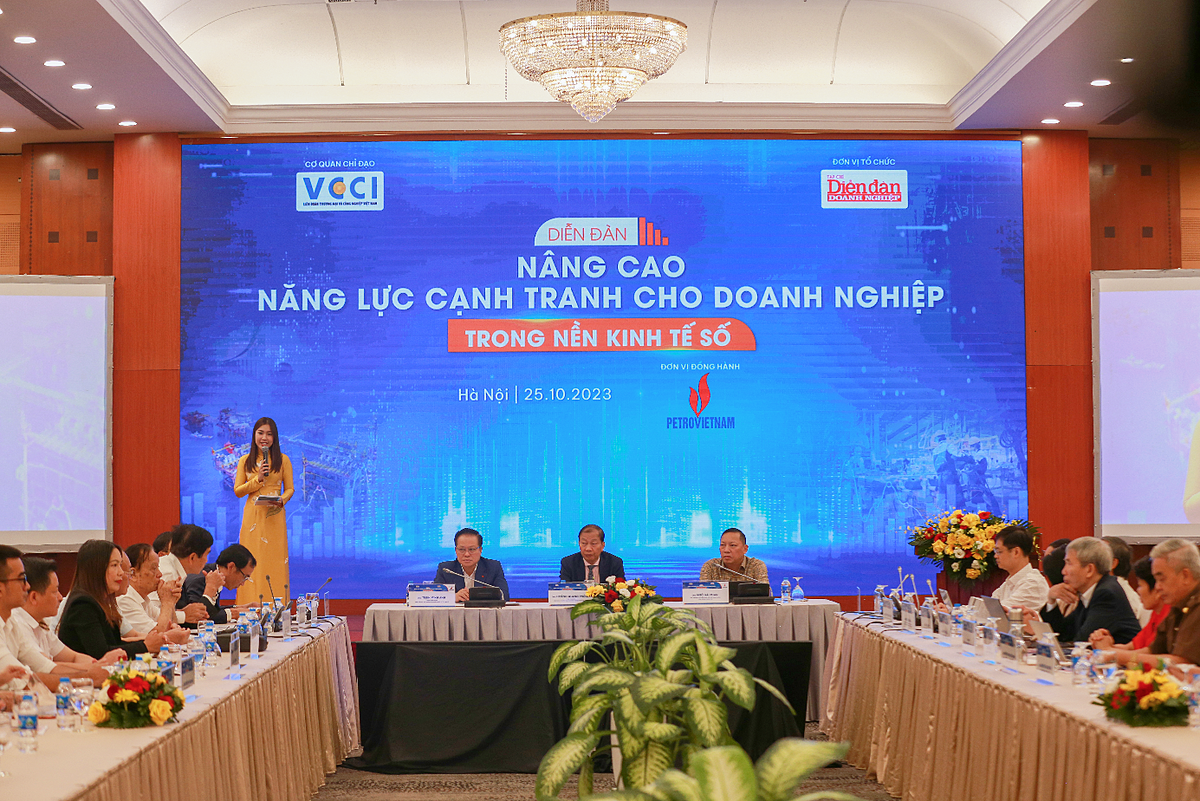 Chương trình Diễn đàn “Nâng cao Năng lực cạnh tranh cho doanh nghiệp trong nền kinh tế số”.