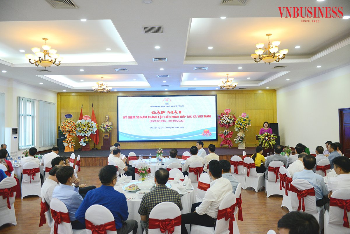 Quang cảnh lễ Gặp mặt kỷ niệm 30 năm Ngày thành lập Liên minh HTX Việt Nam.