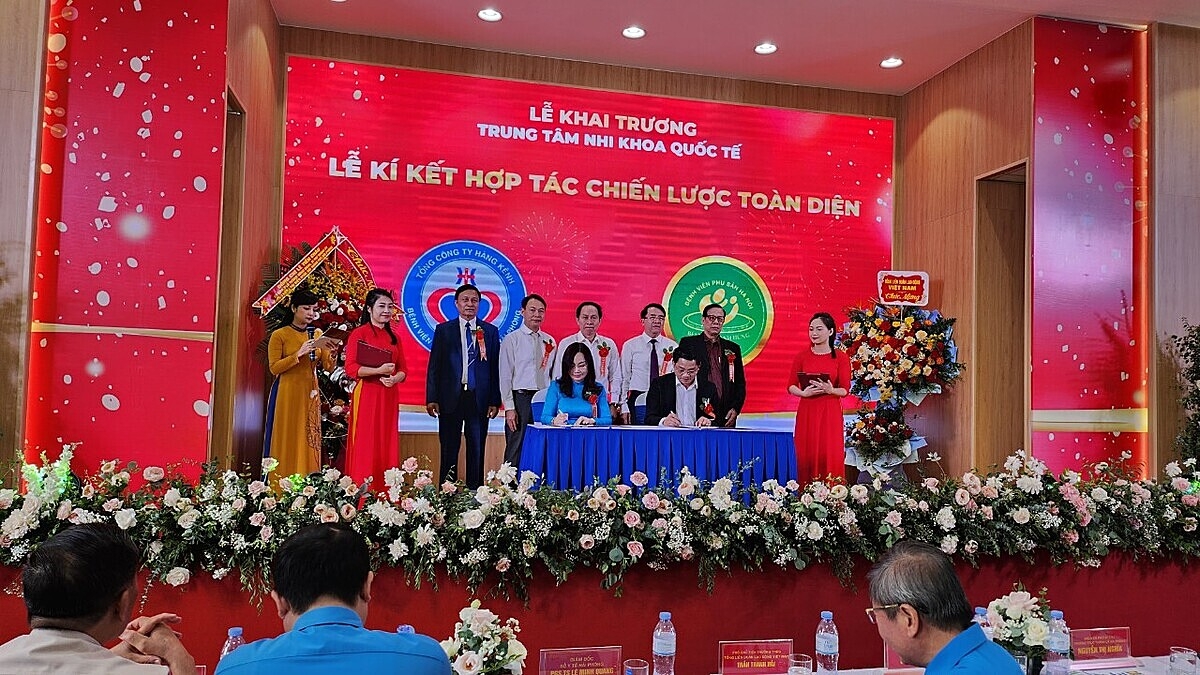 Tại buổi Lễ diễn ra sự kiện ký kết hợp tác chiến lược toàn diện Giữa Bệnh Viện Sản nhi Quốc tế &lpar;Trung tâm Nhi khoa Quốc tế&rpar; với Bệnh viện Nhi Trung ương và Bệnh viện Phụ sản Trung ương. ảnh Vũ Trang.