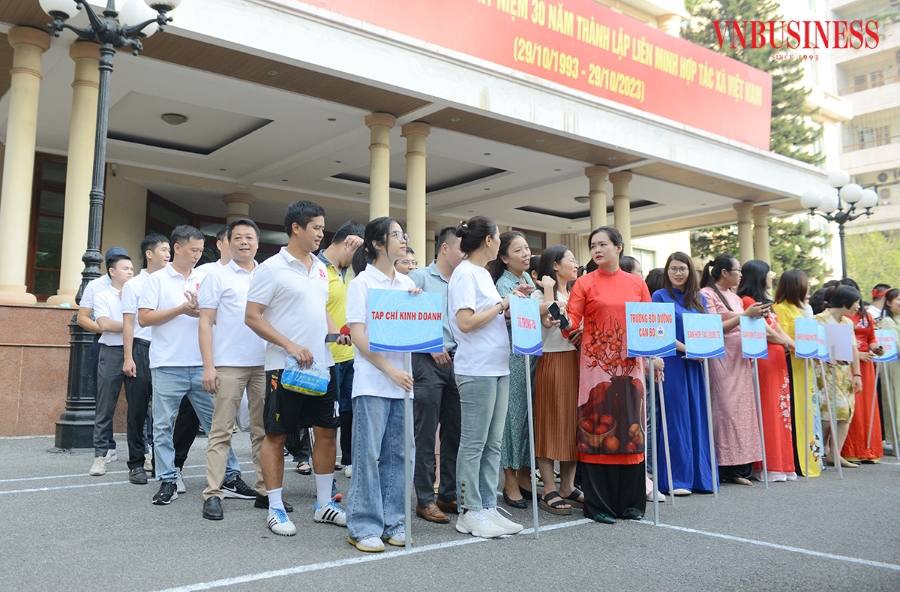 Tại trụ sở Liên minh HTX Việt Nam &lpar;số 6 Dương Đình Nghệ - Yên Hòa – Cầu Giấy – Hà Nội&rpar;, Hội thao chào mừng kỷ niệm 30 năm ngày thành lập Liên minh HTX Việt Nam &lpar;29/10/1993 – 29/10/2023&rpar; đã được diễn ra.