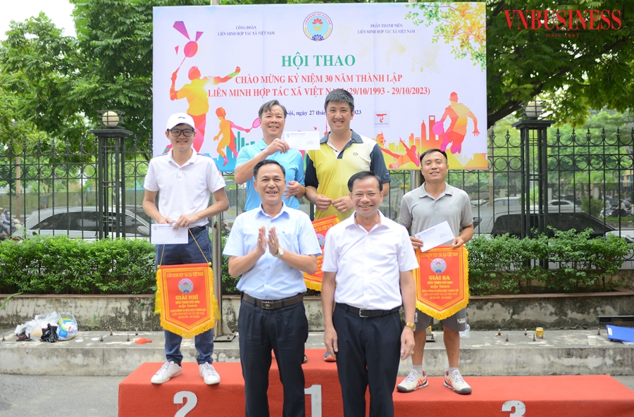 Môn Tennis: Giải nhất đôi vận động viên Lương Văn Khiêm - Đặng Quốc Anh; Giải nhì đôi vận động viên Nguyễn Hùng Tiến - Nguyễn Đức Độ; Giải ba đôi vận động viên Nguyễn Mạnh Cường.