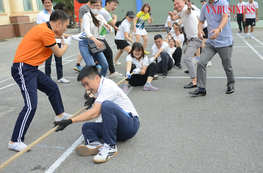 Các vận động viên tham gia với tinh thần quyết tâm cao, thi đấu hết mình, lăn xả nhằm mang lại thành tích tốt nhất cho đơn vị mình.