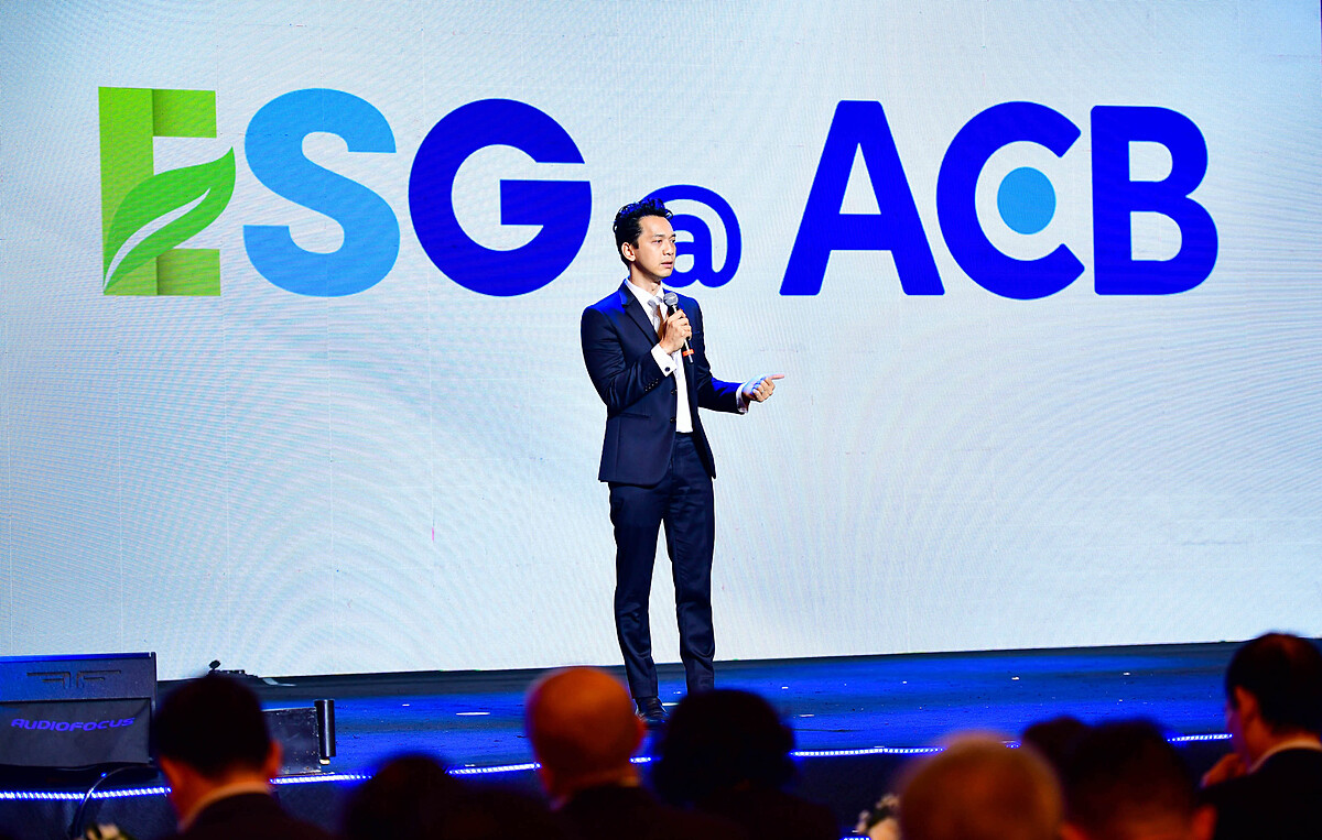 Chủ tịch hội đồng quản trị Trần Hùng Huy phát biểu về định hướng ESG.