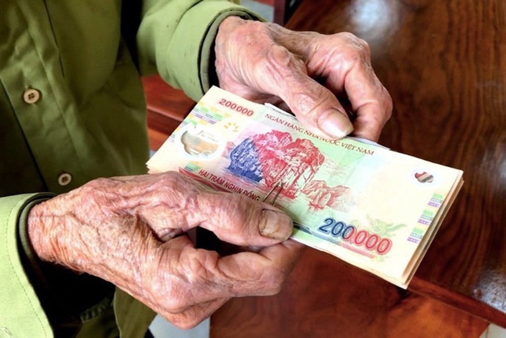 13 hiệp hội ngành, nghề trong cả nước đề xuất tính lại tỷ lệ hưởng lương hưu cho lao động về hưu sớm.