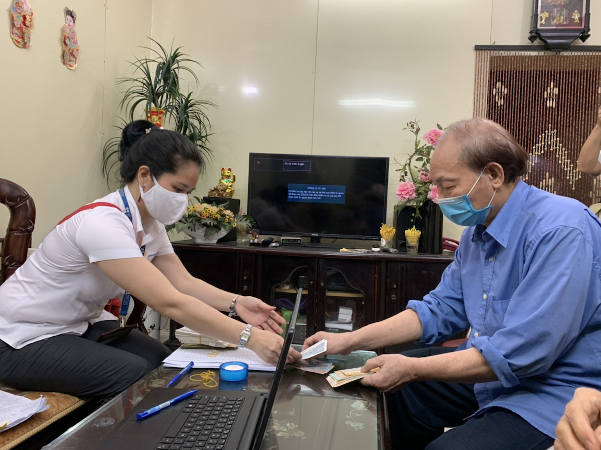 Việc khấu trừ tỷ lệ hưởng 2% khi lao động nghỉ hưu sớm khiến người tham gia BHXH thấy thiệt thòi.