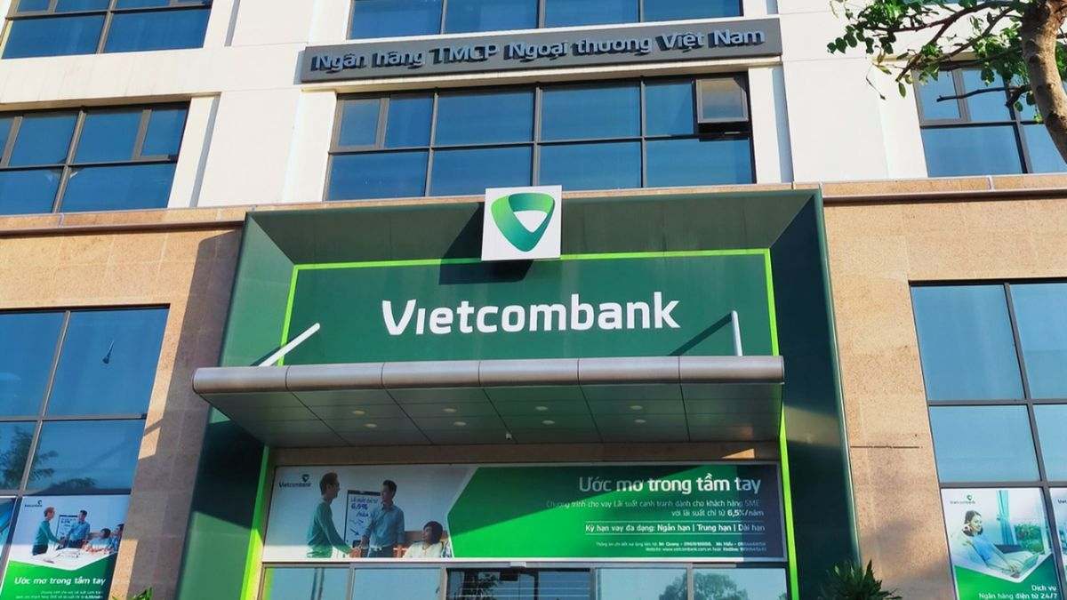 “Quán quân” lợi nhuận trước thuế toàn ngành trong quý III tiếp tục gọi tên Vietcombank với 9.051 tỷ đồng.