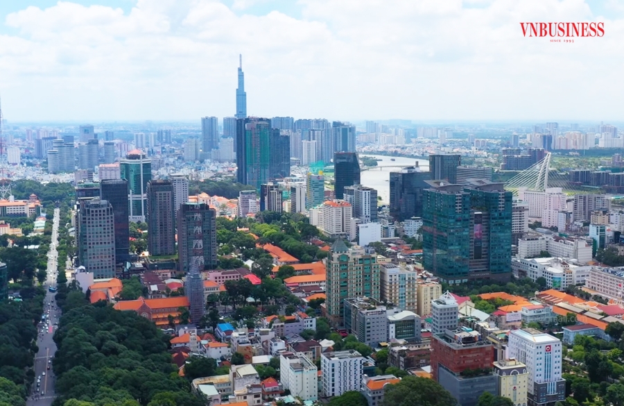 Thị trường bất động sản đang chờ làn sóng nguồn cung mới vào cuối năm.