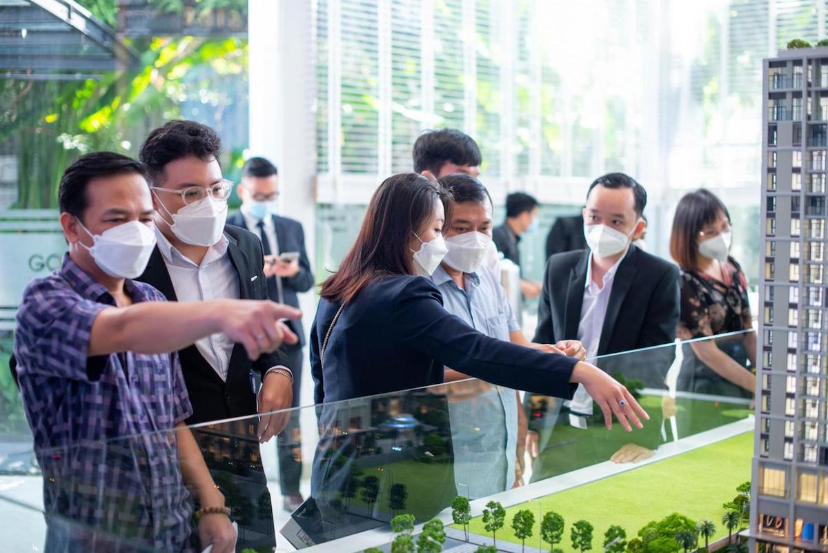 Doanh nghiệp xây dựng và bất động sản gặp vấn đề lớn nhất về dòng tiền khi số ngày phải thu và số ngày tồn kho tăng lên nhiều lần.