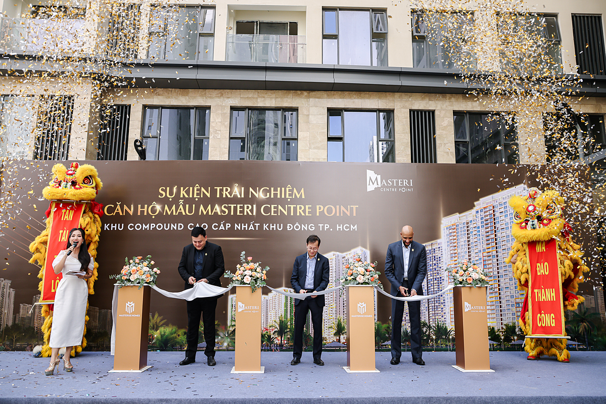 Masterise Homes đã chính thức khai trương căn hộ thực tế từ sáng 3/11 và chào đón hàng ngàn khách hàng mỗi ngày đến dự án Masteri Centre Point.