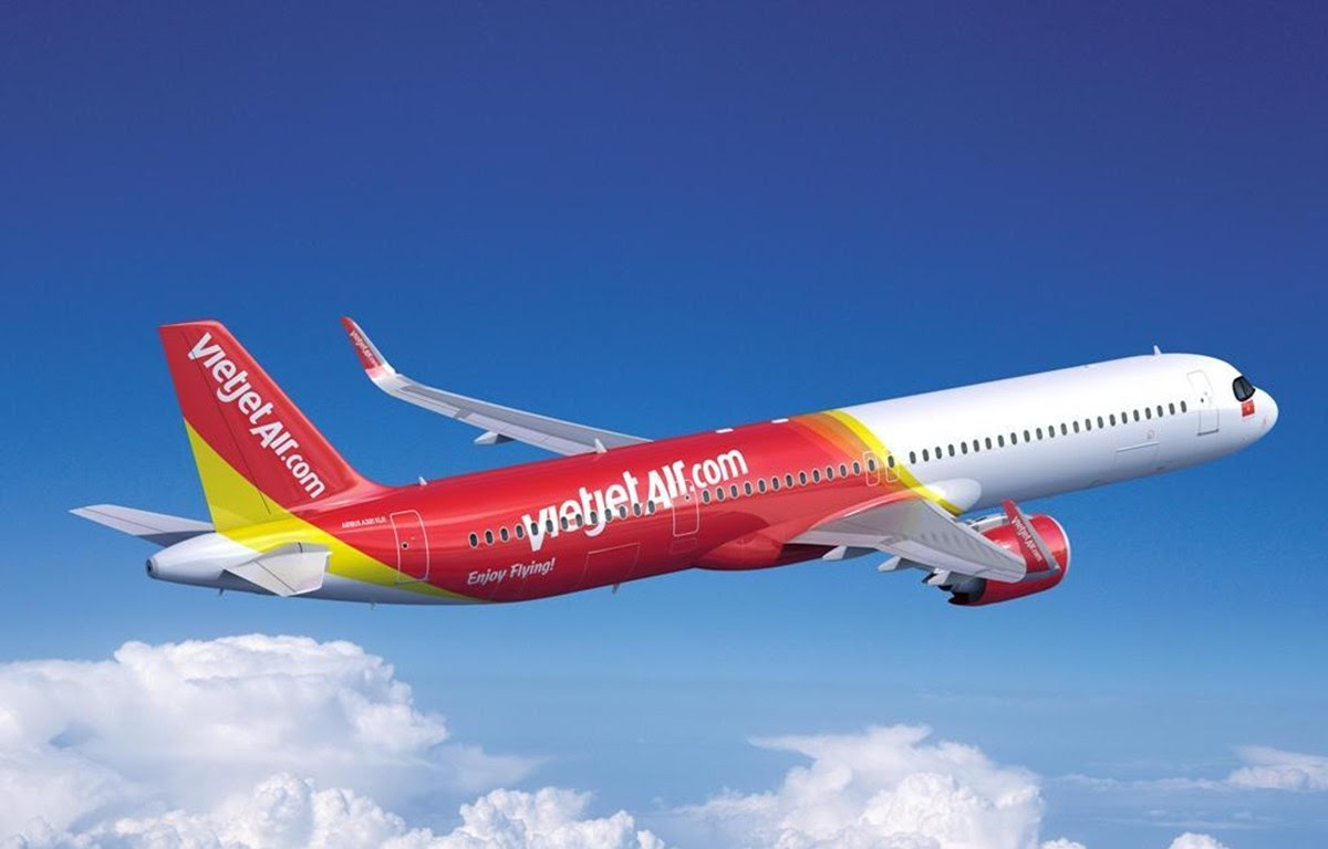Vietjet đã thông qua phương án chào bán tối đa 24,5 triệu cổ phiếu riêng lẻ với giá 100.000 đồng/cp.