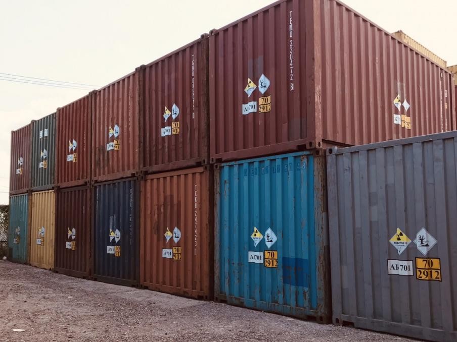 Bộ Công Thương đang xem xét tạm ngừng kinh doanh tạm nhập, tái xuất mặt hàng quặng và tinh quặng Monazite.