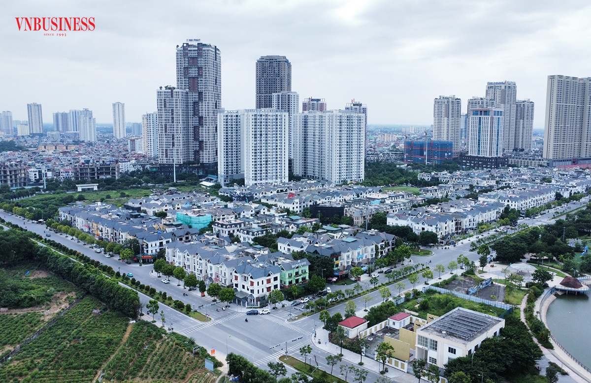 Khó khăn vẫn bao trùm thị trường bất động sản đẩy nhiều doanh nghiệp vào thế khó &lpar;Ảnh minh họa: Phạm Hòa&rpar;.