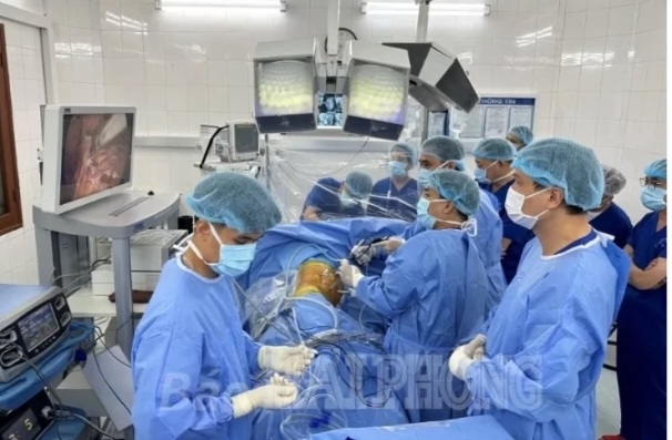 Tham gia BHYT để được đồng chi trả khi ốm đau, thai sản &lpar;ảnh tư liệu&rpar;.