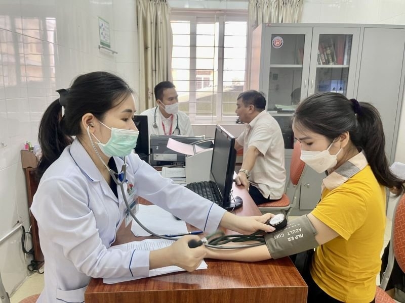 Hà Nội phấn đấu 100% người dân sống, làm việc ổn định trên địa bàn thành phố được cấp hồ sơ sức khỏe điện tử cá nhân.