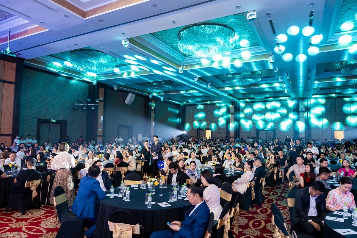 Thị trường BĐS bắt đầu sôi động với lượng giao dịch tăng mạnh từ quý III/2023, khách hàng tích cực quay trở lại thị trường trong sự kiện bán hàng của các dự án.