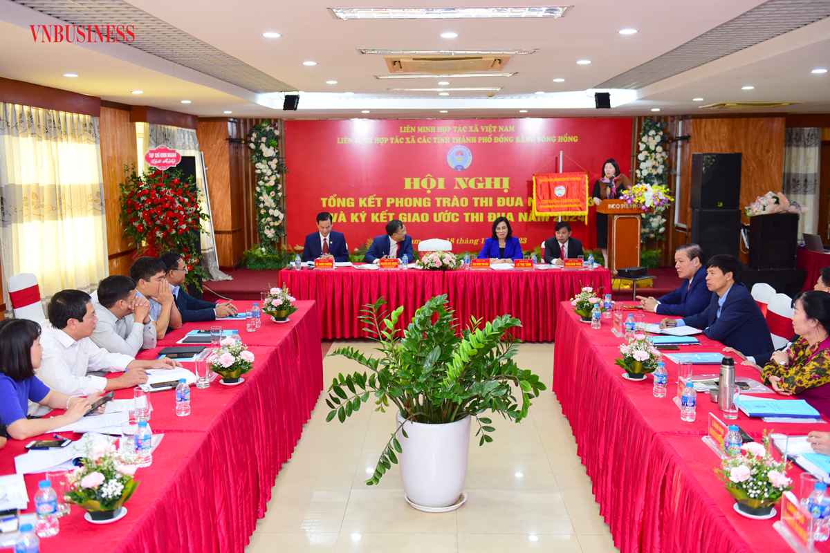 Phát triển HTX ở các lĩnh vực như giáo dục, logistics, công nghệ... được Chủ tịch Liên minh HTX Việt Nam Cao Xuân Thu Vân gợi mở cho Liên minh HTX Cụm Đồng bằng sông Hồng.