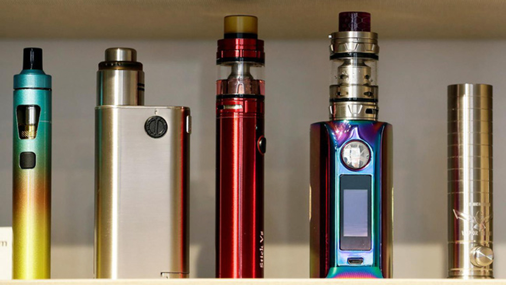 Bộ Tài chính cho rằng cần áp thuế nhập khẩu 50% với thiết bị điện tử dùng cho thuốc lá điện tử để hạn chế người dùng.