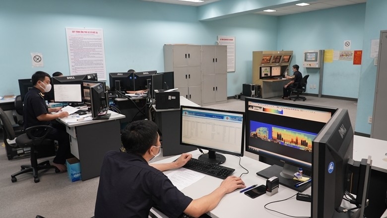 Hoạt động nghiệp vụ hải quan.