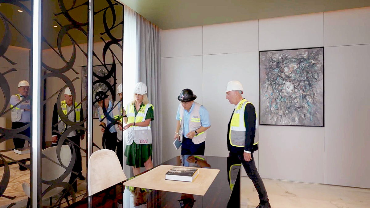 Mọi công đoạn hoàn thiện dinh thự đều được các chuyên gia, đội ngũ giàu kinh nghiệm từ Elie Saab và Masterise Homes.