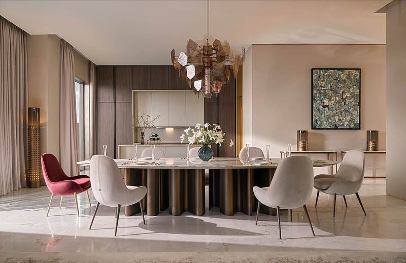 Toàn bộ nội thất mang thương hiệu ELIE SAAB Maison được chế tác thủ công tại Ý, từ những vật liệu xa xỉ, quý tộc.