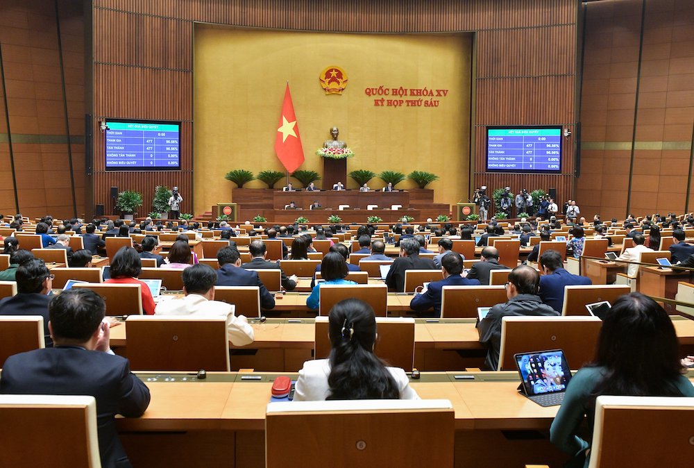 Nghị quyết về chất vấn và trả lời chất vấn của Quốc hội nêu rõ, Chính phủ cần kiểm soát chặt chẽ, xử lý nghiêm tình trạng doanh nghiệp “sân sau” của tổ chức tín dụng.