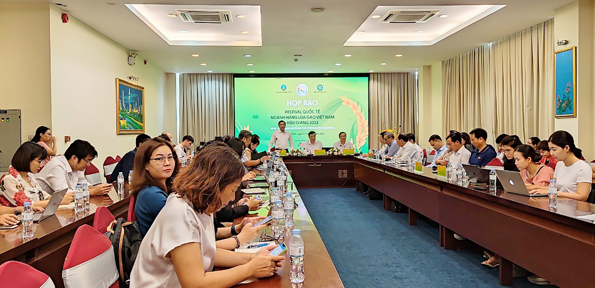 Quang cảnh buổi họp báo giới thiệu về Festival quốc tế ngành hàng lúa gạo Việt Nam - Hậu Giang 2023.