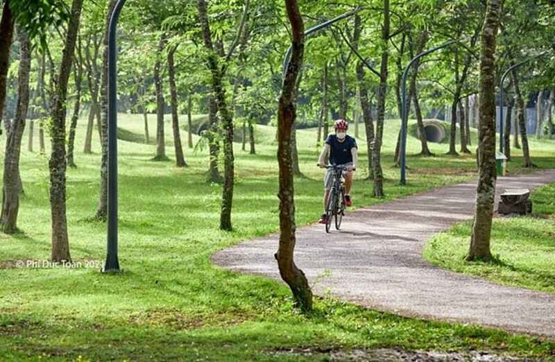 Không gian xanh khuyên khích cư dân lớn tuổi vận động thể dục thể thao.