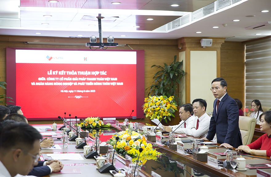 Chủ tịch HĐTV Agribank Phạm Đức Ấn phát biểu tại Lễ ký kết.