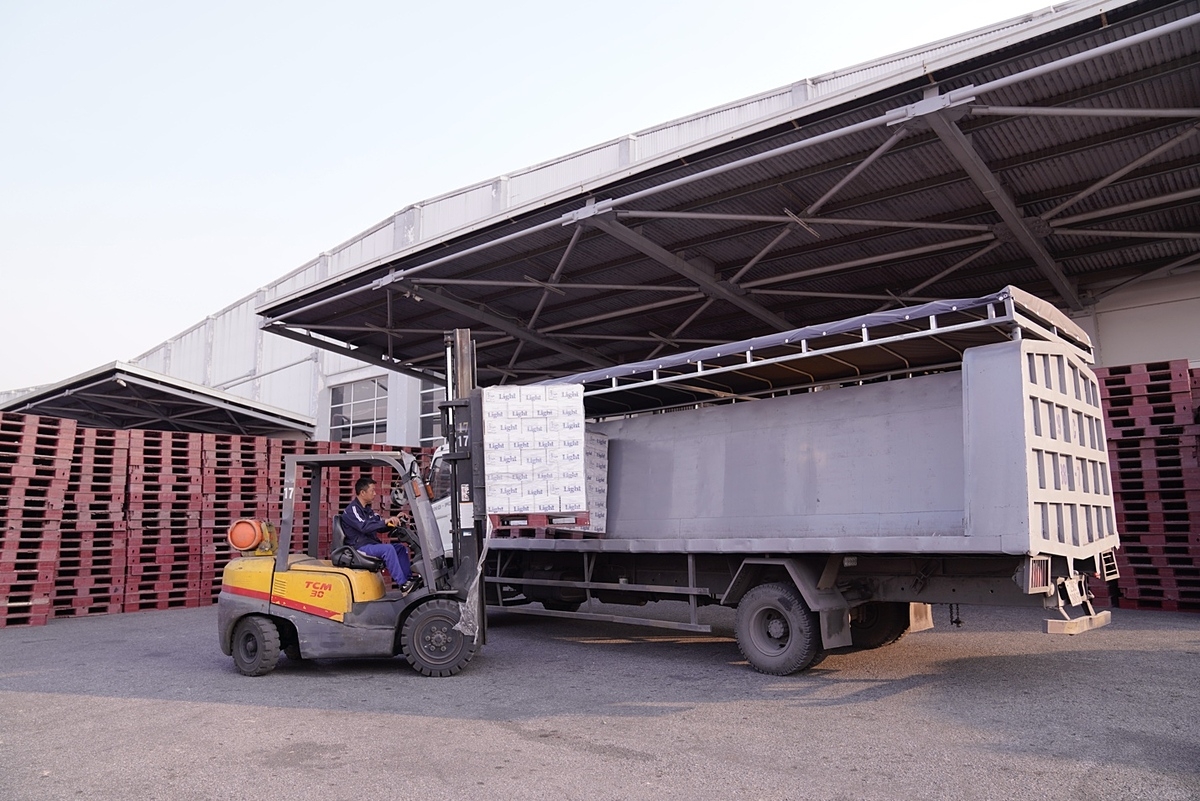 Container Hanoi Beer Premium đầu tiên của HABECO đã đặt chân đến Hoa Kỳ.