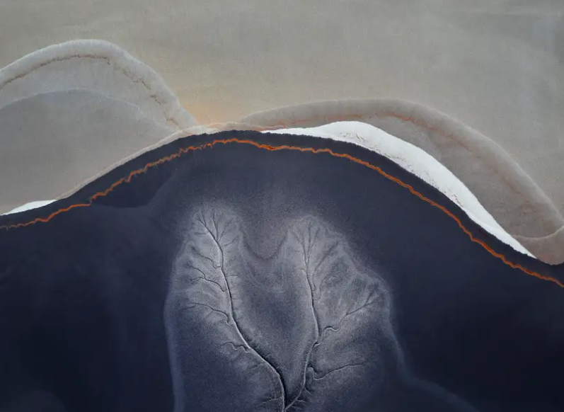 Bộ sưu tập Đồng bằng thủy triều sông King, Wyndham, Tây Úc đã đem về cho nhiếp ảnh gia người Úc, Tony Hewitt giải thưởng danh giá Nhiếp ảnh gia của năm.