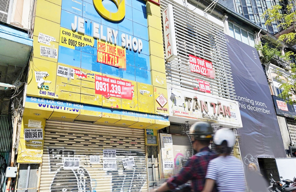 Mặt bằng đắc địa khu vực trung tâm rơi vào cảnh ế ẩm kéo dài, ngay cả trong mùa mua sắm lớn nhất năm.