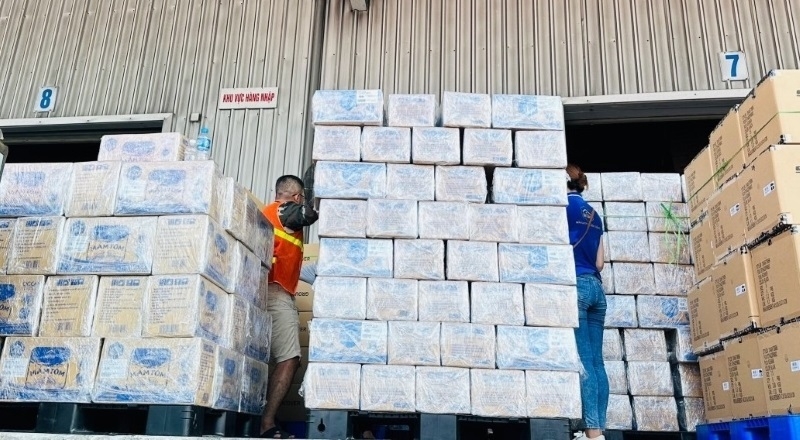 Các loại mắm truyền thống của công ty TNHH Thực phẩm và Thương mại Dịch vụ Lê Gia trên đường xuất khẩu sang thị trường Mỹ.