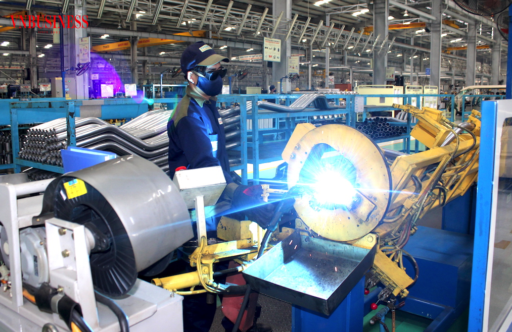 Kỳ vọng các DN thuộc lĩnh vực sản xuất công nghiệp sẽ “bừng sáng” trong năm 2024.