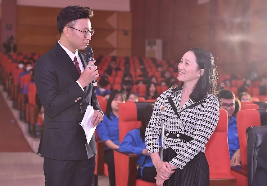 Chị Nguyễn Thị Hồng Hạnh là một trong những tấm gương sáng ở đời thường.