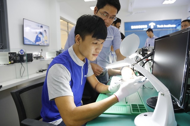 Dự báo thời kỳ dân số vàng của Việt Nam sẽ kéo dài ít nhất 10 năm nữa.