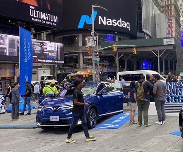 Whale.Guru đưa tin vị tỷ phú Việt Nam chấp nhận khách nước ngoài mua xe thanh toán bằng XRP.