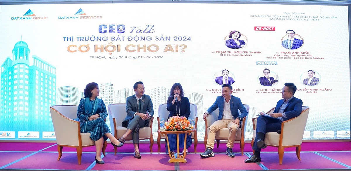 Các chuyên gia DXS – FERI tại buổi công bố Báo cáo Toàn cảnh thị trường BĐS Việt Nam - Nhìn lại năm 2023 & Dự báo năm 2024 – Cơ Hội Cho Ai? vừa diễn ra tại TP.HCM.