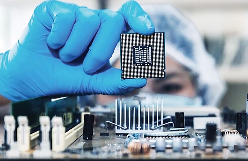 Nhiều tập đoàn hàng đầu thế giới quan tâm tới ngành công nghiệp chip bán dẫn Việt Nam.