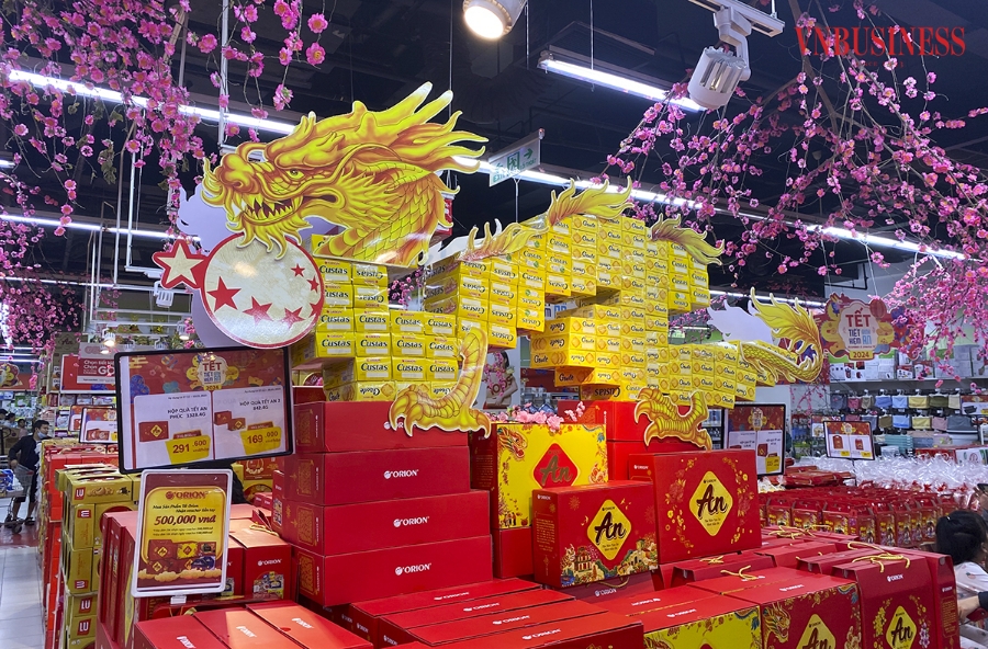 Với nhiều mẫu mã đa dạng, phong phú, các chương trình khuyến mãi cũng đã được bắt đầu áp dụng, người tiêu dùng có nhiều lựa chọn mua sắm dịp Tết Nguyên đán 2024.