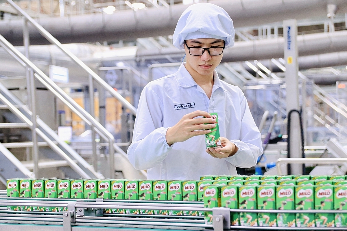 Nestlé Việt Nam đã áp dụng nhiều sáng kiến về bao bì bền vững, trong đó có sự chuyển đổi từ ống hút nhựa sang ống hút giấy.