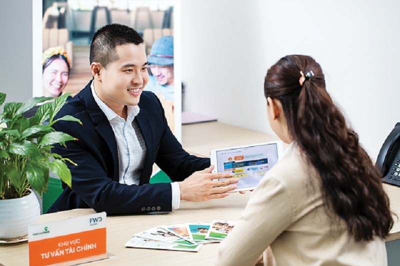 Đại biểu đề xuất nếu không cấm, cần quy định chặt hơn để đảm bảo hoạt động bán bảo hiểm qua ngân hàng công khai, minh bạch &lpar;Ảnh minh họa&rpar;