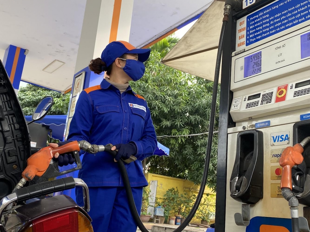 Giá xăng dầu trong nước được điều chỉnh vào chiều 18/11.