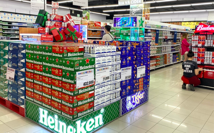 Tiêu thụ bia trong năm qua sụt giảm khoảng 20%, ảnh hưởng lớn đến lợi nhuận của các doanh nghiệp trong ngành.