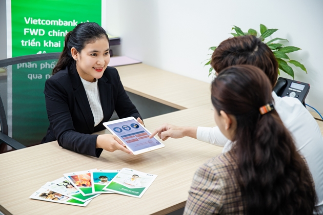 Doanh thu từ bancassurance có thể sẽ được cải thiện nếu như niềm tin của khách hàng phục hồi và củng cố.