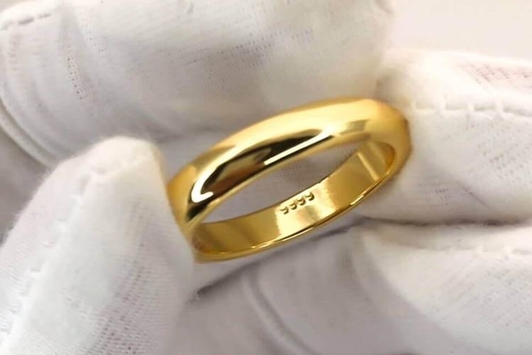 Giá vàng nhẫn tiếp đà tăng mạnh, có thương hiệu tăng tới 360.000 đồng/lượng, nâng giá bán lên 65,58 triệu đồng/lượng.